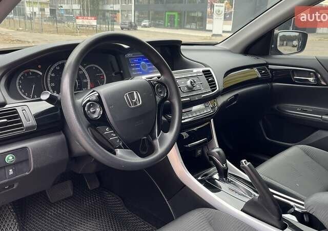 Коричневий Хонда Аккорд, об'ємом двигуна 2.36 л та пробігом 82 тис. км за 13900 $, фото 8 на Automoto.ua