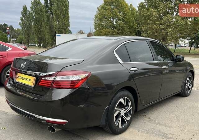 Коричневий Хонда Аккорд, об'ємом двигуна 2.36 л та пробігом 82 тис. км за 13900 $, фото 5 на Automoto.ua