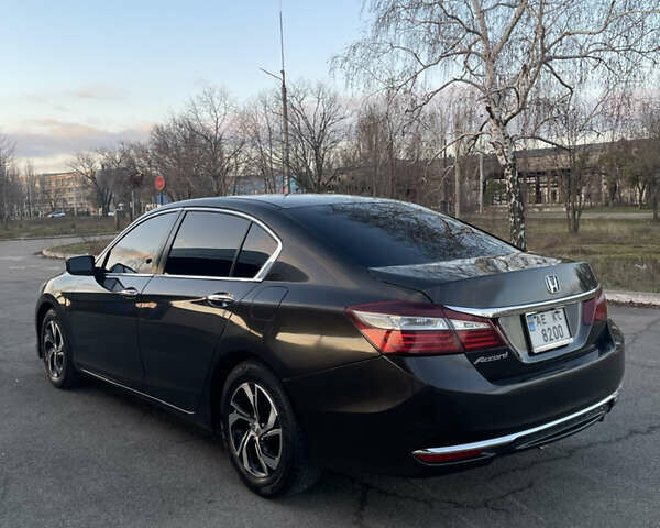 Коричневый Хонда Аккорд, объемом двигателя 2.4 л и пробегом 140 тыс. км за 12300 $, фото 5 на Automoto.ua