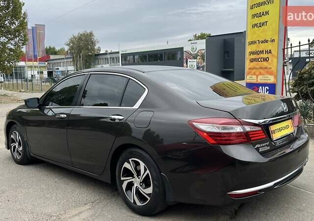 Коричневий Хонда Аккорд, об'ємом двигуна 2.36 л та пробігом 82 тис. км за 13900 $, фото 6 на Automoto.ua