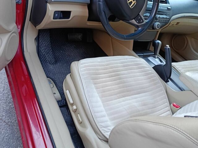 Красный Хонда Аккорд, объемом двигателя 2.4 л и пробегом 112 тыс. км за 7500 $, фото 9 на Automoto.ua