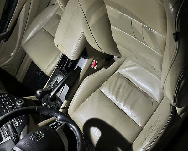 Красный Хонда Аккорд, объемом двигателя 2.35 л и пробегом 216 тыс. км за 6300 $, фото 16 на Automoto.ua