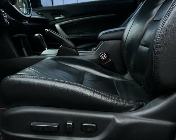 Красный Хонда Аккорд, объемом двигателя 2.35 л и пробегом 261 тыс. км за 8000 $, фото 29 на Automoto.ua