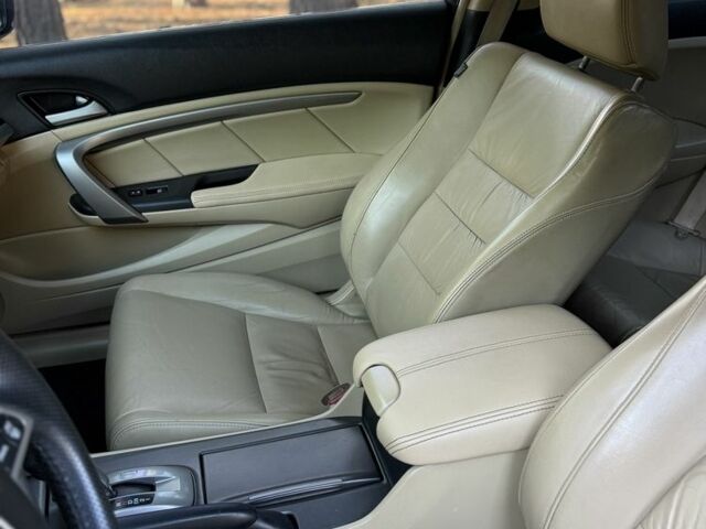 Красный Хонда Аккорд, объемом двигателя 3.5 л и пробегом 240 тыс. км за 8000 $, фото 11 на Automoto.ua