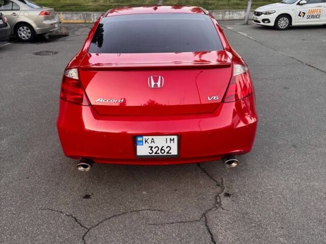 Красный Хонда Аккорд, объемом двигателя 3.5 л и пробегом 240 тыс. км за 8000 $, фото 2 на Automoto.ua