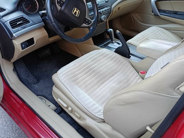 Красный Хонда Аккорд, объемом двигателя 2.4 л и пробегом 112 тыс. км за 7500 $, фото 13 на Automoto.ua