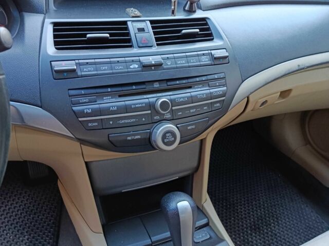 Красный Хонда Аккорд, объемом двигателя 2.4 л и пробегом 112 тыс. км за 7500 $, фото 12 на Automoto.ua