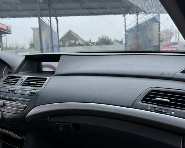 Красный Хонда Аккорд, объемом двигателя 2.35 л и пробегом 261 тыс. км за 8000 $, фото 15 на Automoto.ua