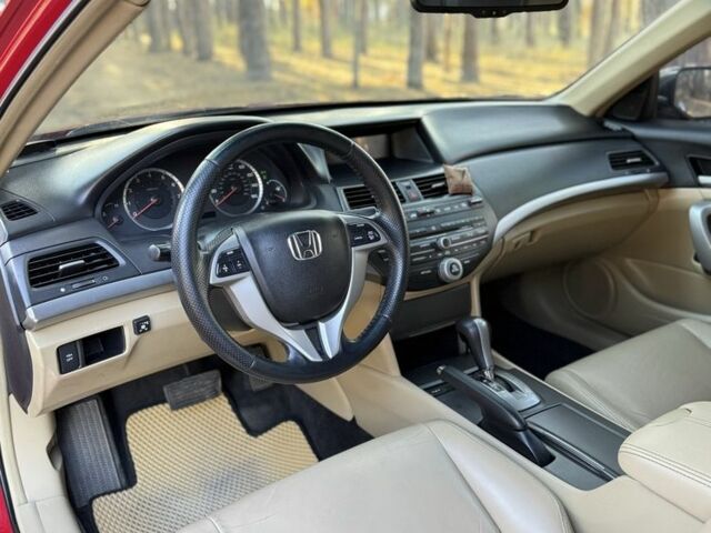 Красный Хонда Аккорд, объемом двигателя 3.5 л и пробегом 240 тыс. км за 8000 $, фото 8 на Automoto.ua