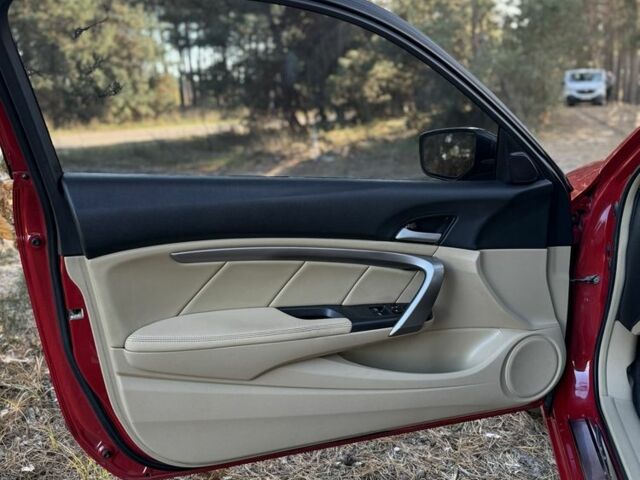 Красный Хонда Аккорд, объемом двигателя 3.5 л и пробегом 240 тыс. км за 8000 $, фото 12 на Automoto.ua