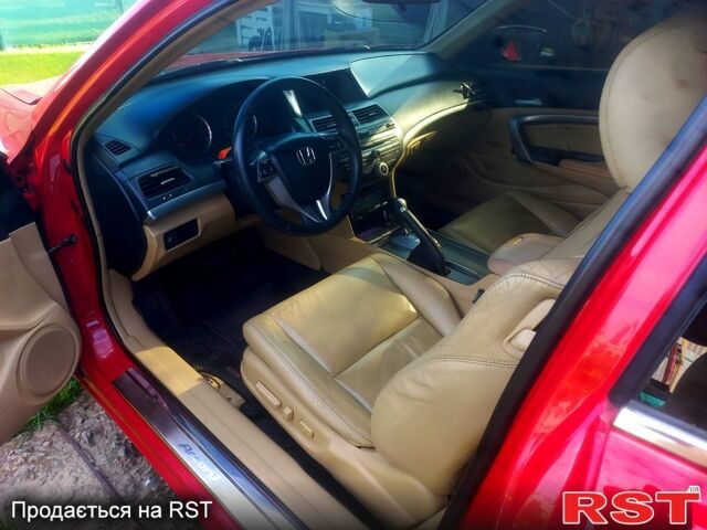 Красный Хонда Аккорд, объемом двигателя 3.5 л и пробегом 166 тыс. км за 9000 $, фото 2 на Automoto.ua