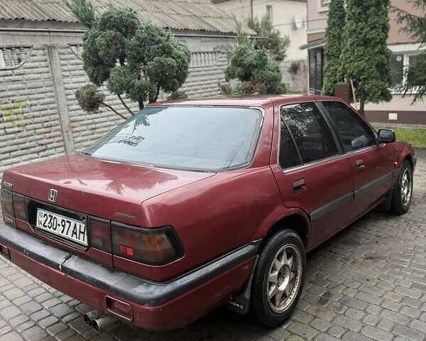 Красный Хонда Аккорд, объемом двигателя 2 л и пробегом 550 тыс. км за 1400 $, фото 1 на Automoto.ua