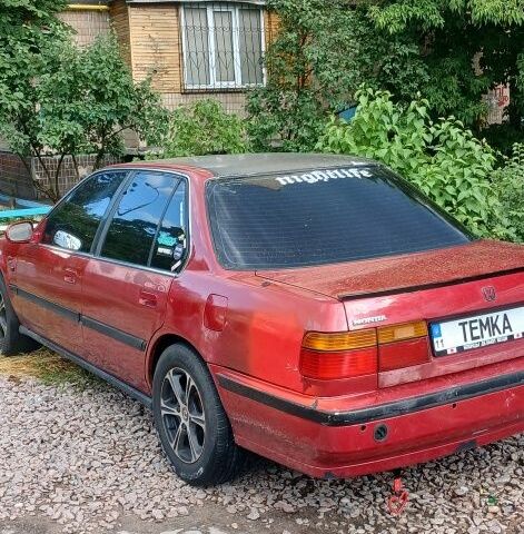 Красный Хонда Аккорд, объемом двигателя 2.2 л и пробегом 330 тыс. км за 600 $, фото 5 на Automoto.ua