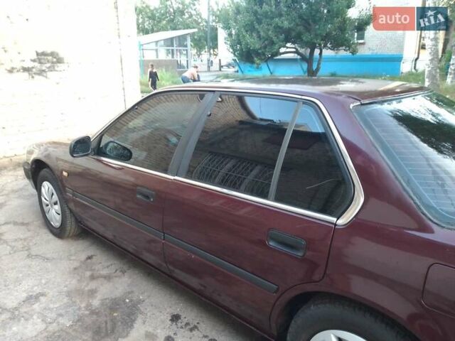 Червоний Хонда Аккорд, об'ємом двигуна 2 л та пробігом 230 тис. км за 2800 $, фото 2 на Automoto.ua