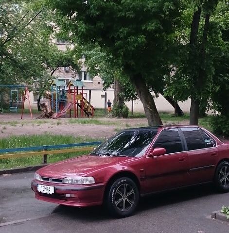 Красный Хонда Аккорд, объемом двигателя 2.2 л и пробегом 330 тыс. км за 600 $, фото 9 на Automoto.ua