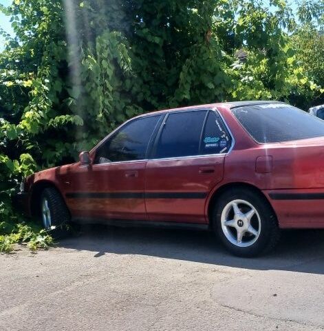 Красный Хонда Аккорд, объемом двигателя 2.2 л и пробегом 330 тыс. км за 600 $, фото 4 на Automoto.ua