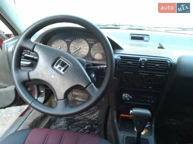 Червоний Хонда Аккорд, об'ємом двигуна 2 л та пробігом 230 тис. км за 2800 $, фото 3 на Automoto.ua