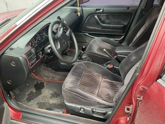 Красный Хонда Аккорд, объемом двигателя 2.2 л и пробегом 400 тыс. км за 1600 $, фото 2 на Automoto.ua