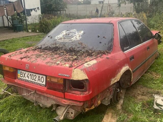 Красный Хонда Аккорд, объемом двигателя 2 л и пробегом 180 тыс. км за 599 $, фото 3 на Automoto.ua