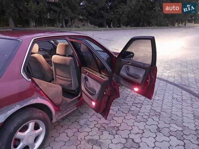 Красный Хонда Аккорд, объемом двигателя 2 л и пробегом 340 тыс. км за 2500 $, фото 9 на Automoto.ua