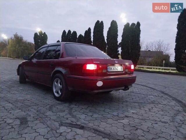 Красный Хонда Аккорд, объемом двигателя 2 л и пробегом 340 тыс. км за 2500 $, фото 1 на Automoto.ua