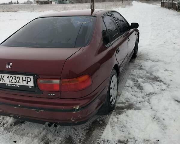 Красный Хонда Аккорд, объемом двигателя 2 л и пробегом 500 тыс. км за 2400 $, фото 6 на Automoto.ua