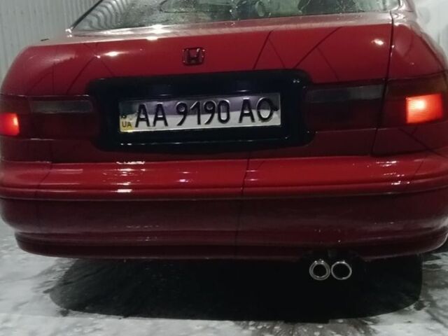 Красный Хонда Аккорд, объемом двигателя 2 л и пробегом 35 тыс. км за 1800 $, фото 1 на Automoto.ua