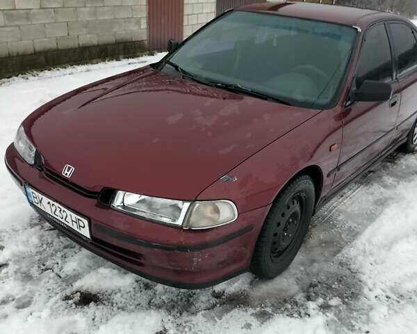 Красный Хонда Аккорд, объемом двигателя 2 л и пробегом 500 тыс. км за 2400 $, фото 3 на Automoto.ua