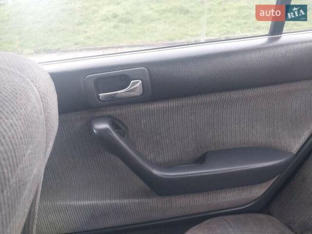 Красный Хонда Аккорд, объемом двигателя 2 л и пробегом 340 тыс. км за 2500 $, фото 14 на Automoto.ua