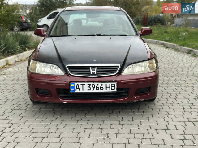 Красный Хонда Аккорд, объемом двигателя 2 л и пробегом 279 тыс. км за 1999 $, фото 1 на Automoto.ua