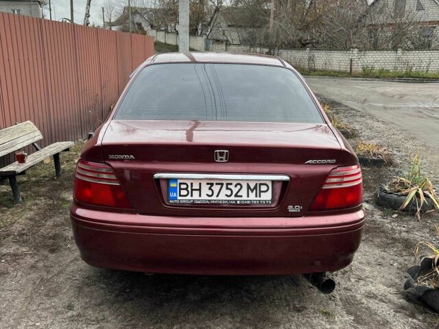 Красный Хонда Аккорд, объемом двигателя 2 л и пробегом 420 тыс. км за 3000 $, фото 2 на Automoto.ua