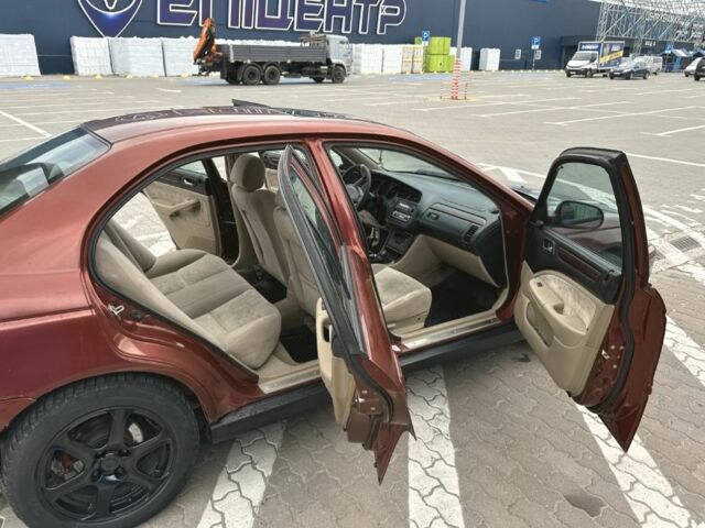 Красный Хонда Аккорд, объемом двигателя 2 л и пробегом 279 тыс. км за 2600 $, фото 11 на Automoto.ua