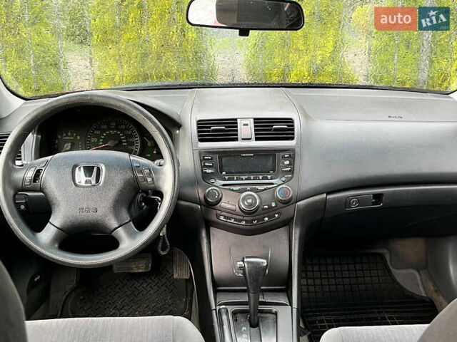 Красный Хонда Аккорд, объемом двигателя 3 л и пробегом 306 тыс. км за 4950 $, фото 4 на Automoto.ua