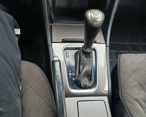 Красный Хонда Аккорд, объемом двигателя 2.35 л и пробегом 256 тыс. км за 6200 $, фото 14 на Automoto.ua