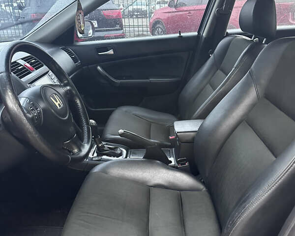 Красный Хонда Аккорд, объемом двигателя 2 л и пробегом 210 тыс. км за 5150 $, фото 10 на Automoto.ua