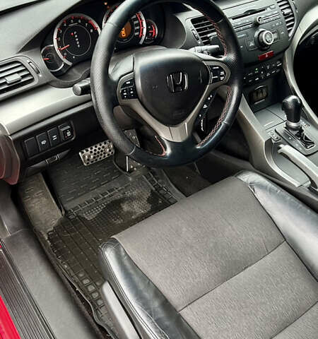 Красный Хонда Аккорд, объемом двигателя 2.4 л и пробегом 262 тыс. км за 8200 $, фото 12 на Automoto.ua