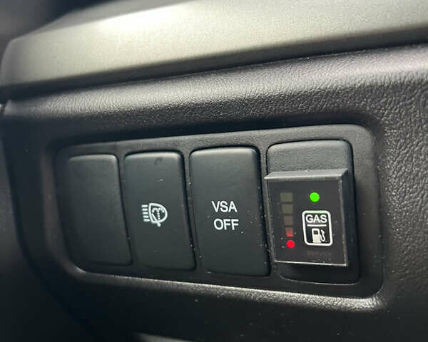 Красный Хонда Аккорд, объемом двигателя 2.4 л и пробегом 262 тыс. км за 8200 $, фото 21 на Automoto.ua