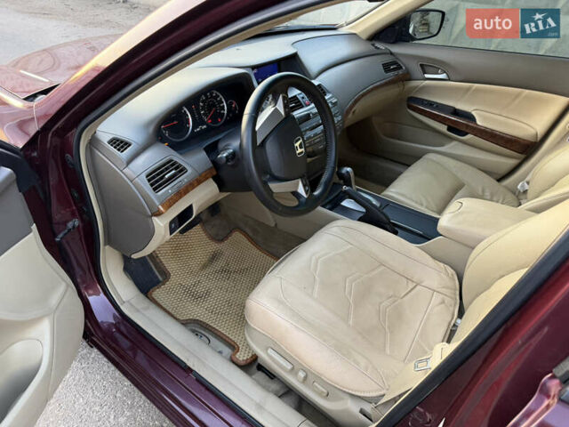 Красный Хонда Аккорд, объемом двигателя 2.35 л и пробегом 182 тыс. км за 8600 $, фото 9 на Automoto.ua