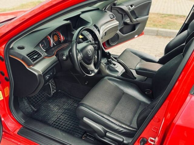 Красный Хонда Аккорд, объемом двигателя 2.4 л и пробегом 146 тыс. км за 8800 $, фото 12 на Automoto.ua