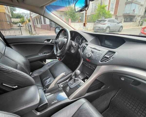 Червоний Хонда Аккорд, об'ємом двигуна 2 л та пробігом 189 тис. км за 10800 $, фото 5 на Automoto.ua