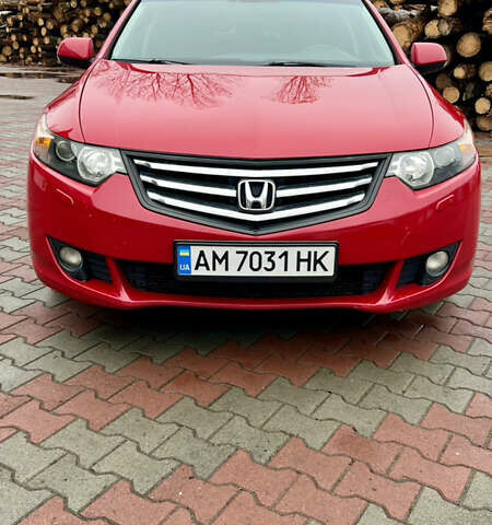 Красный Хонда Аккорд, объемом двигателя 2.4 л и пробегом 262 тыс. км за 8200 $, фото 2 на Automoto.ua