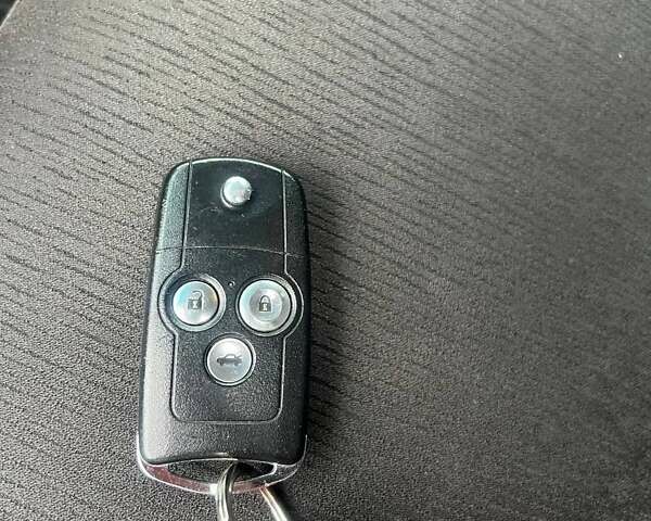 Красный Хонда Аккорд, объемом двигателя 2.4 л и пробегом 218 тыс. км за 9300 $, фото 10 на Automoto.ua