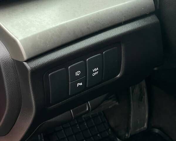 Красный Хонда Аккорд, объемом двигателя 2.35 л и пробегом 143 тыс. км за 7999 $, фото 6 на Automoto.ua