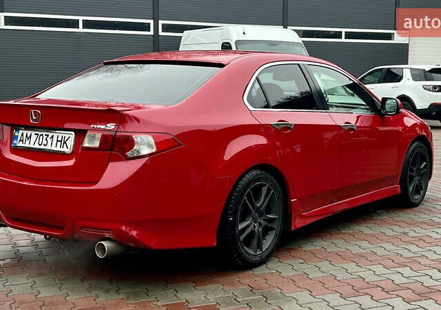 Красный Хонда Аккорд, объемом двигателя 2.4 л и пробегом 262 тыс. км за 8200 $, фото 4 на Automoto.ua