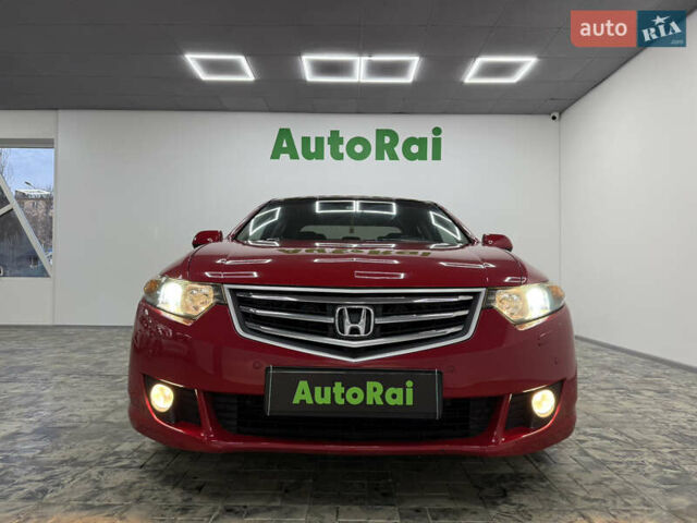 Красный Хонда Аккорд, объемом двигателя 2 л и пробегом 183 тыс. км за 8600 $, фото 1 на Automoto.ua
