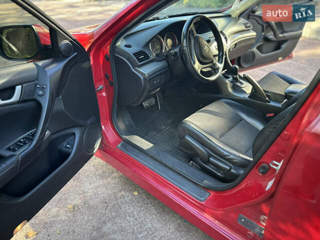 Красный Хонда Аккорд, объемом двигателя 2.4 л и пробегом 227 тыс. км за 8800 $, фото 10 на Automoto.ua