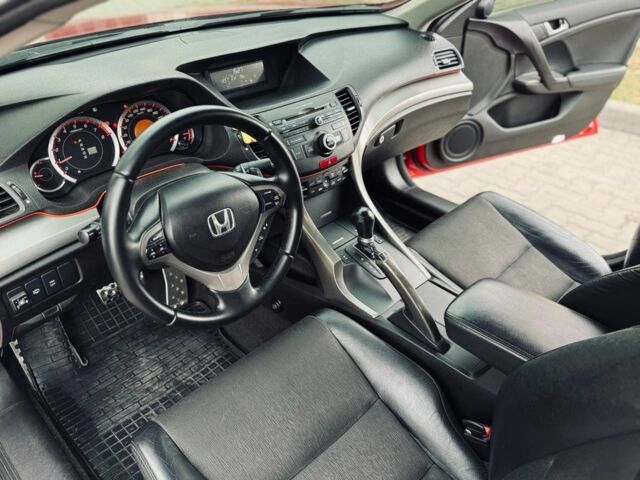 Красный Хонда Аккорд, объемом двигателя 2.4 л и пробегом 146 тыс. км за 8800 $, фото 13 на Automoto.ua