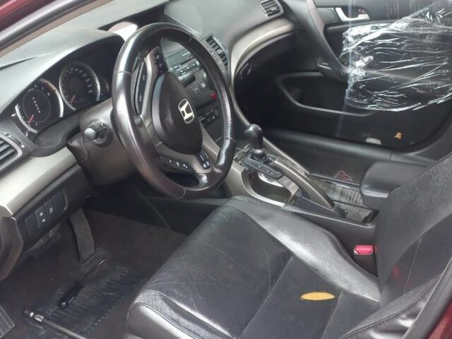 Красный Хонда Аккорд, объемом двигателя 2 л и пробегом 220 тыс. км за 7500 $, фото 1 на Automoto.ua