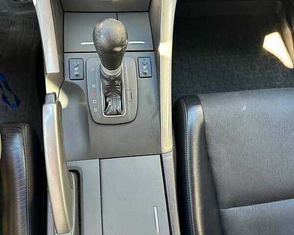 Красный Хонда Аккорд, объемом двигателя 2.4 л и пробегом 119 тыс. км за 10000 $, фото 31 на Automoto.ua