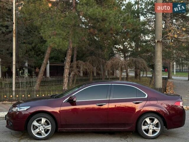 Червоний Хонда Аккорд, об'ємом двигуна 2 л та пробігом 140 тис. км за 11999 $, фото 4 на Automoto.ua